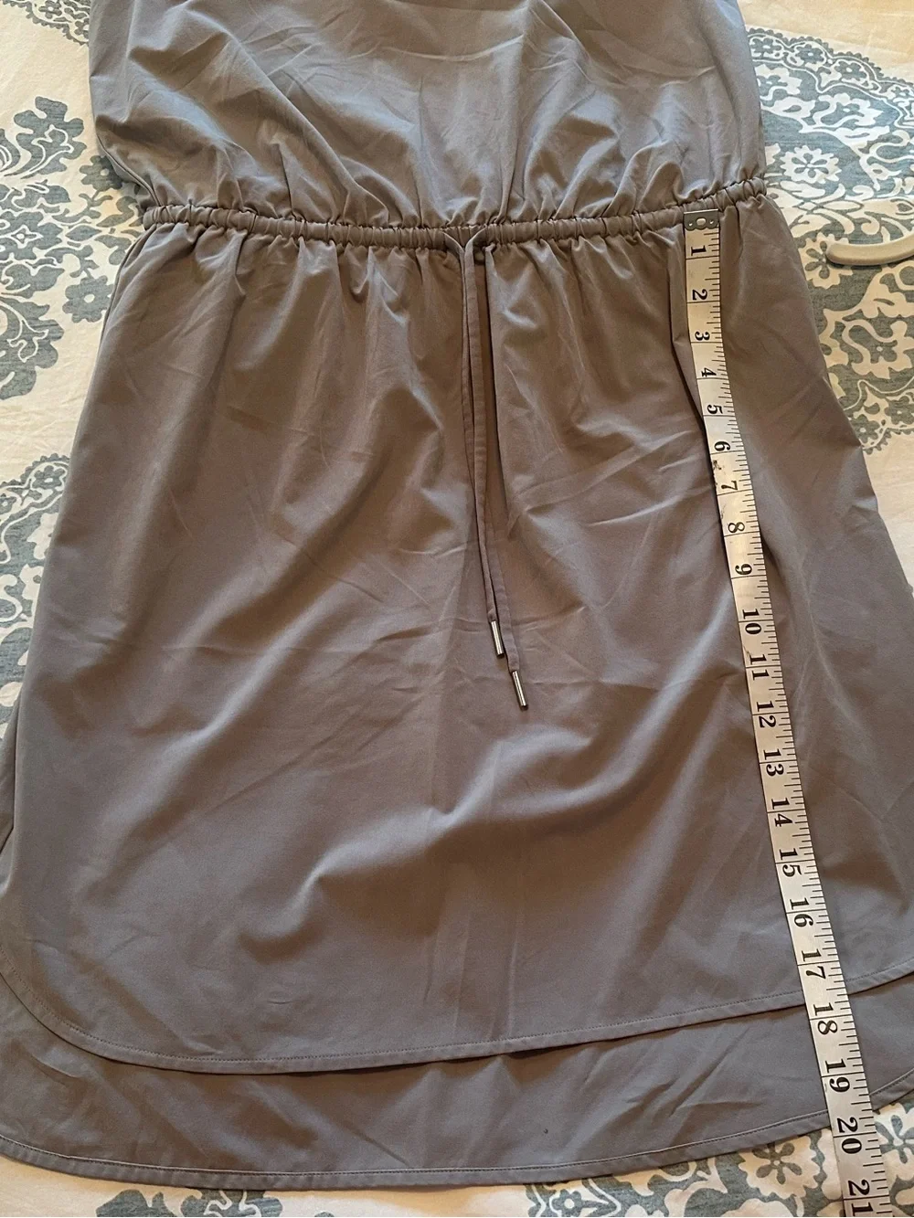 Athleta Rincon Dress, Decadent Tan, with an elasticated waistband size S - Picture 5 of 13